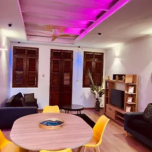 Loft T2 En Couleur En Plein Centre Martinique Fort-de-France